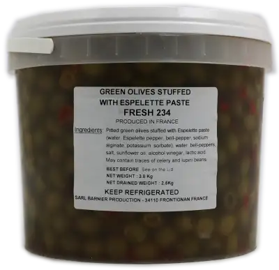 Groene olijven gevuld met piment d'Espelette